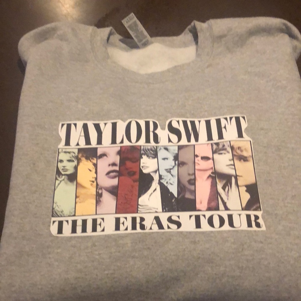 Sweatshirt
